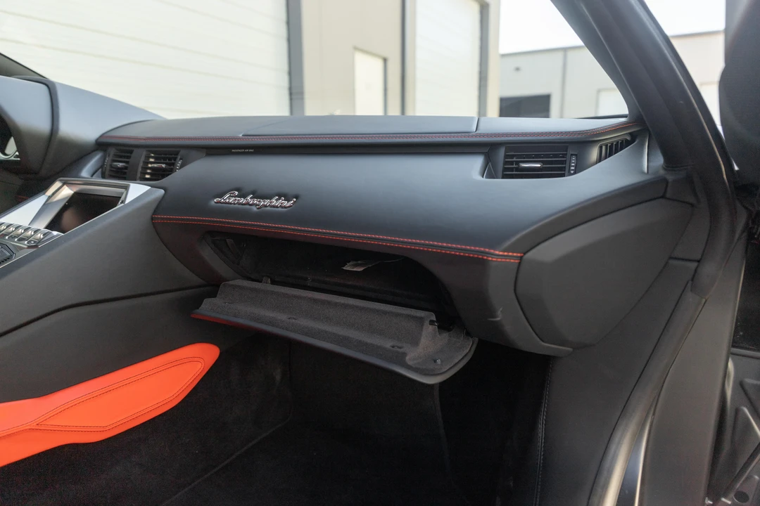 2012 Lamborghini Aventador LP700-4 - Image 27 of 31