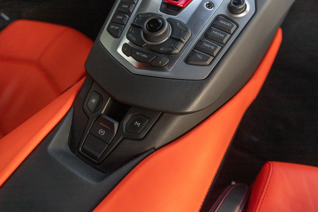 2012 Lamborghini Aventador LP700-4 - Image 30 of 31
