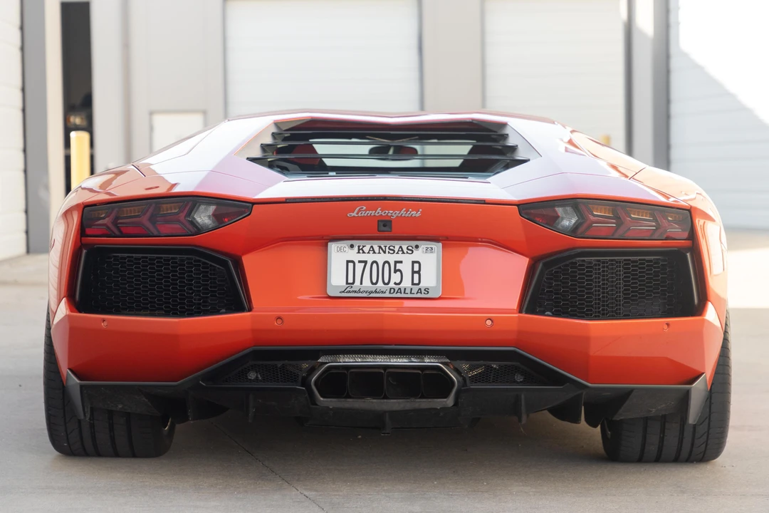 2012 Lamborghini Aventador LP700-4 - Image 5 of 31