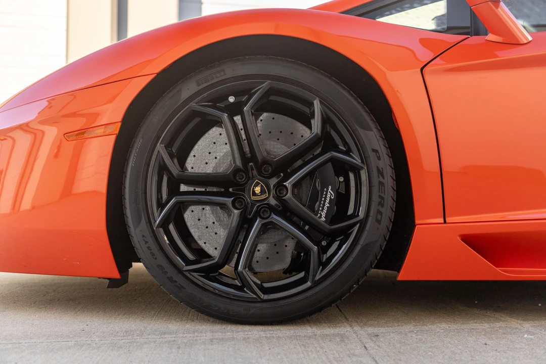 2012 Lamborghini Aventador LP700-4 - Image 9 of 31