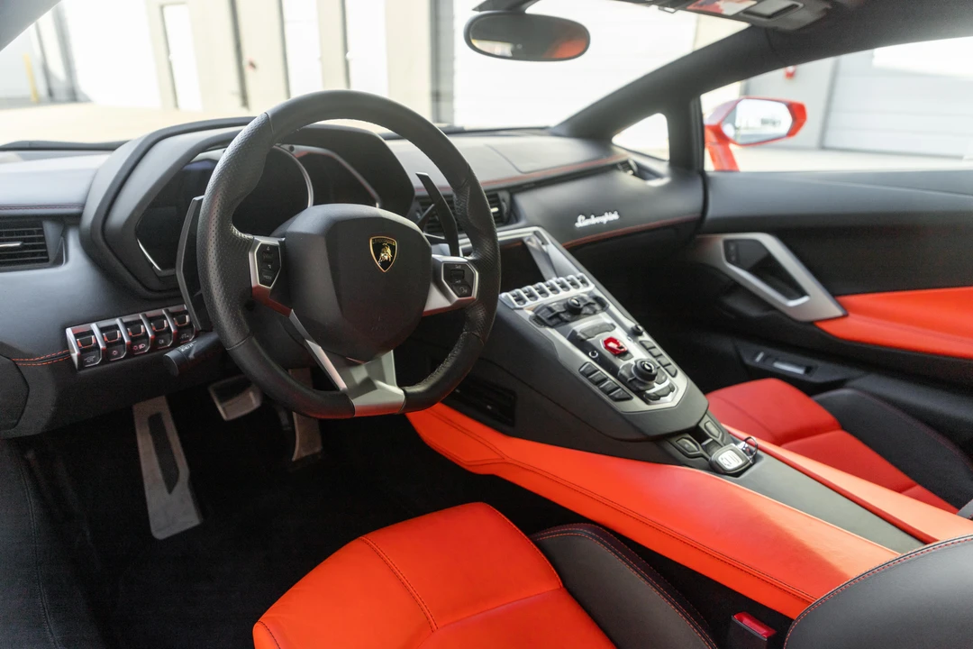 2012 Lamborghini Aventador LP700-4 - Image 13 of 31