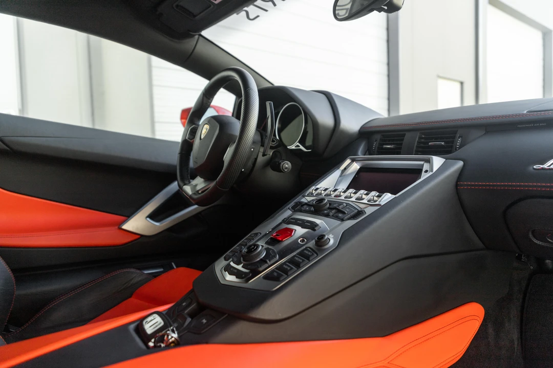 2012 Lamborghini Aventador LP700-4 - Image 25 of 31