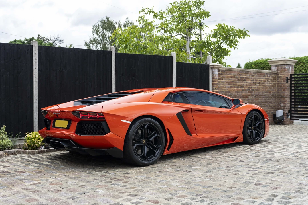 2012 Lamborghini Aventador LP700-4 - Image 6 of 31