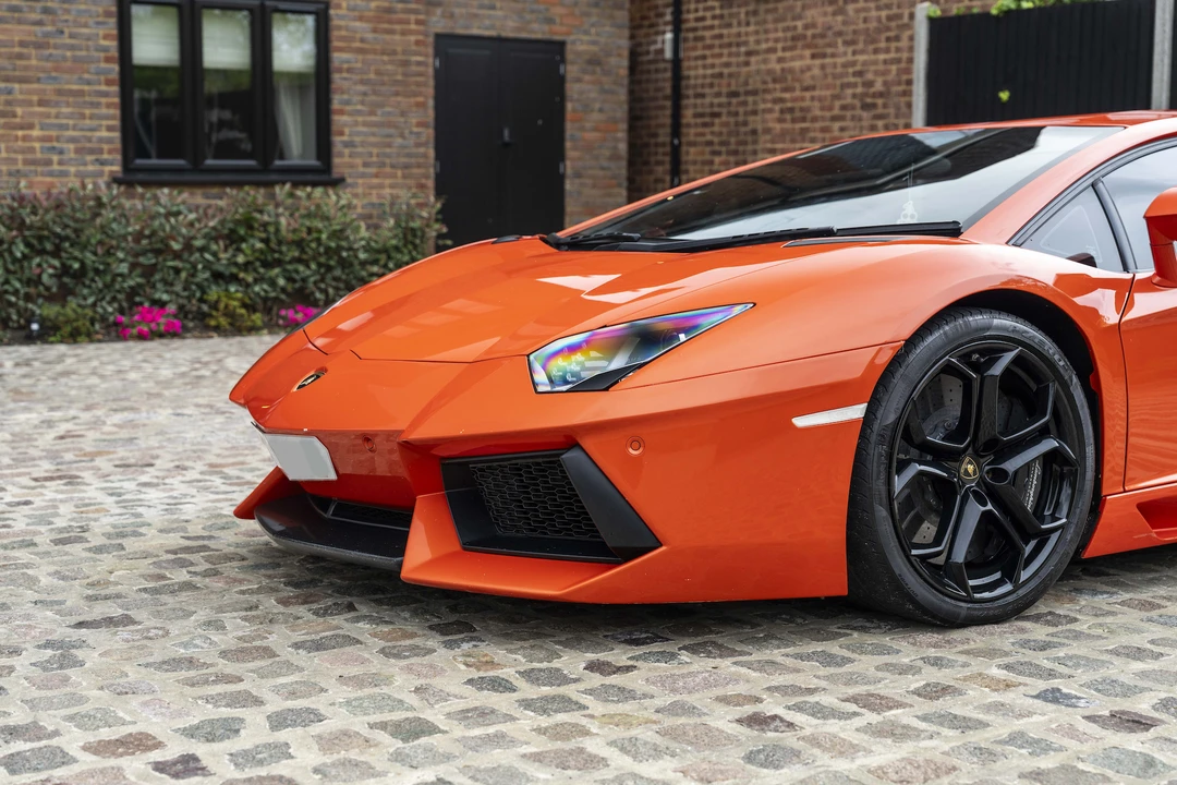 2012 Lamborghini Aventador LP700-4 - Image 9 of 31