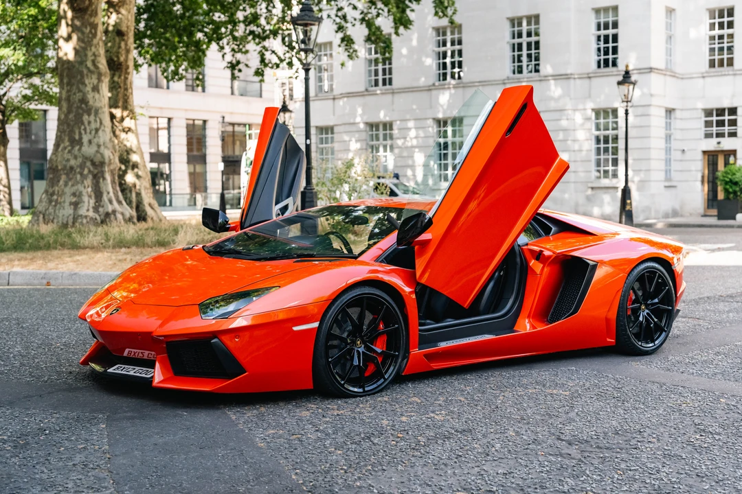 2012 Lamborghini Aventador LP700-4 - Image 18 of 31