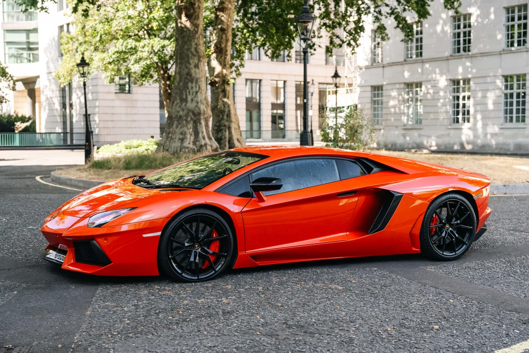 2012 Lamborghini Aventador LP700-4 - Image 17 of 31