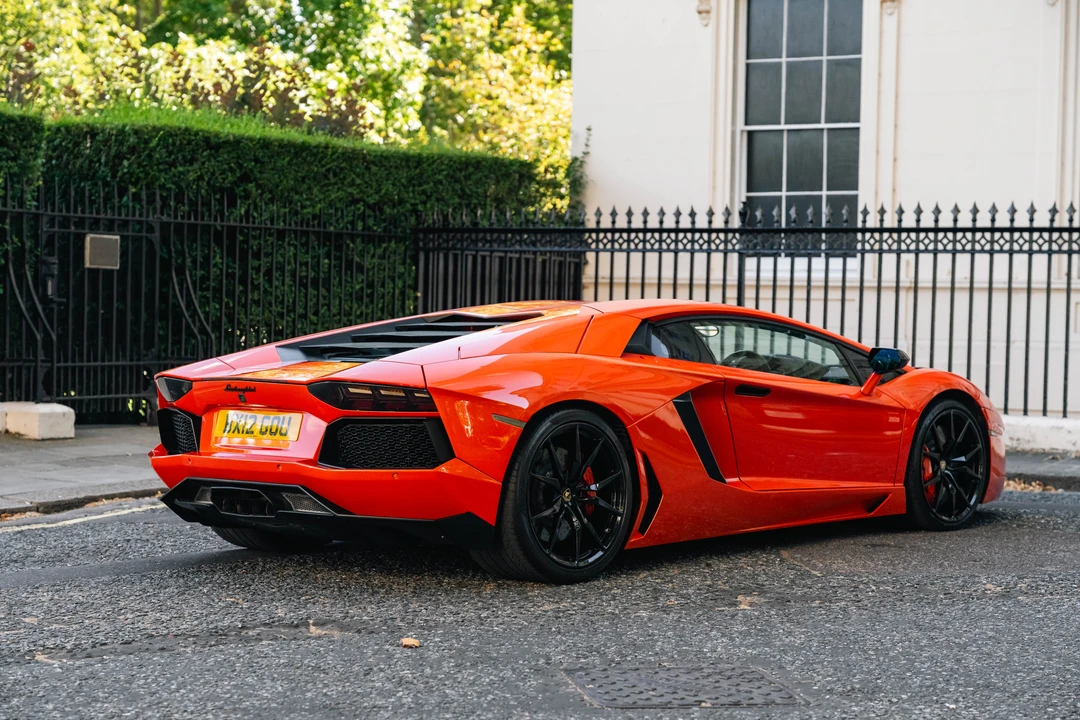 2012 Lamborghini Aventador LP700-4 - Image 5 of 31