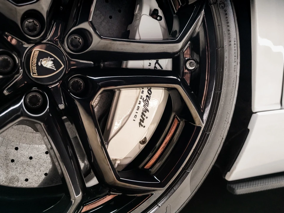 2012 Lamborghini Aventador LP700-4 - Image 3 of 12