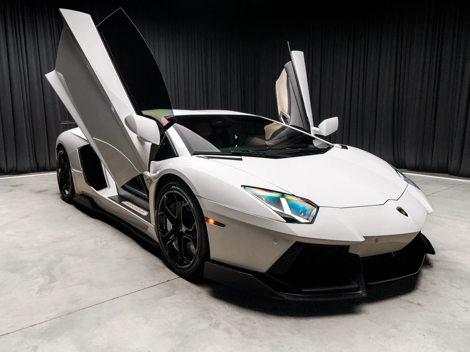 2012 Lamborghini Aventador LP700-4 - Image 9 of 12