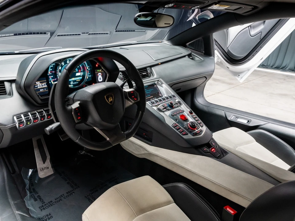 2012 Lamborghini Aventador LP700-4 - Image 4 of 12