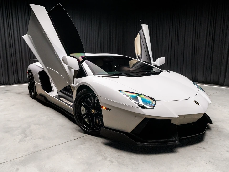 2012 Lamborghini Aventador LP700-4 - Image 7 of 12