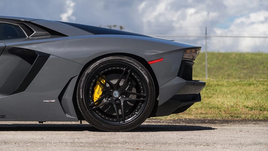2012 Lamborghini Aventador LP700-4 - Image 17 of 20
