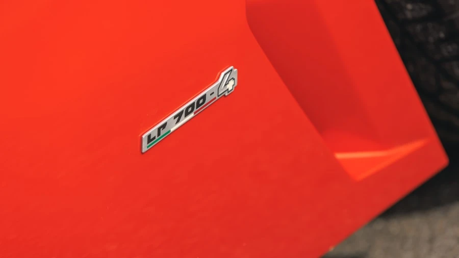 2012 Lamborghini Aventador LP700-4 - Image 15 of 31
