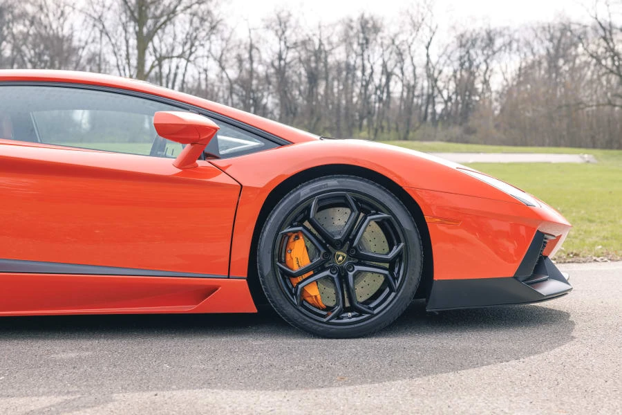 2012 Lamborghini Aventador LP700-4 - Image 25 of 31