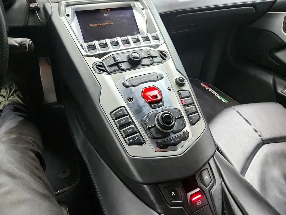 2012 Lamborghini Aventador LP700-4 - Image 17 of 20