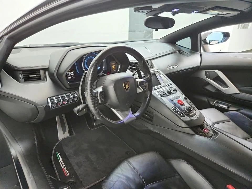 2012 Lamborghini Aventador LP700-4 - Image 13 of 20