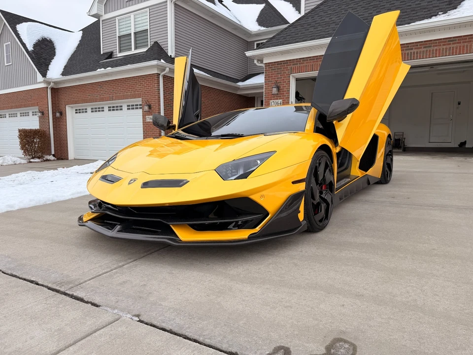 2012 Lamborghini Aventador LP700-4 - Image 3 of 21