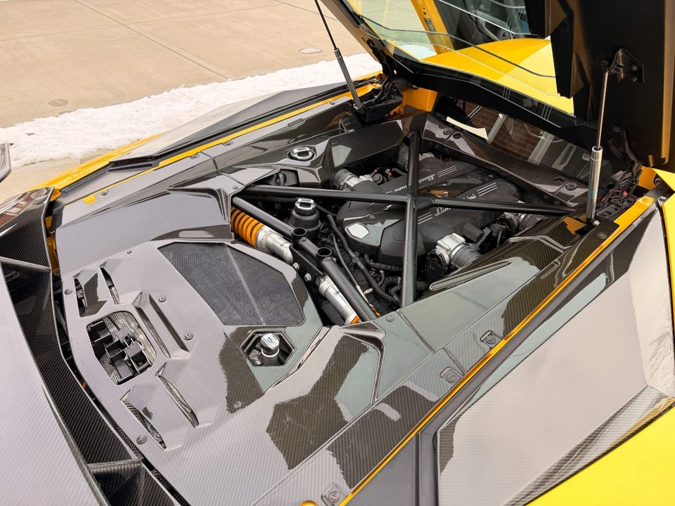 2012 Lamborghini Aventador LP700-4 - Image 17 of 21