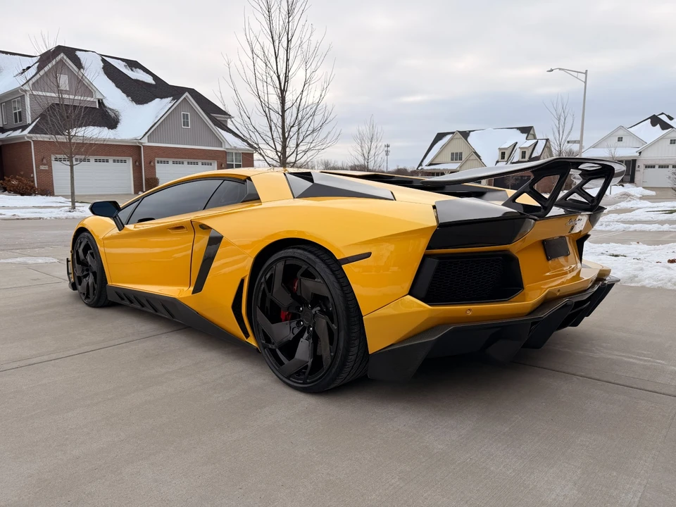 2012 Lamborghini Aventador LP700-4 - Image 9 of 21