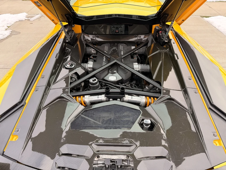 2012 Lamborghini Aventador LP700-4 - Image 16 of 21