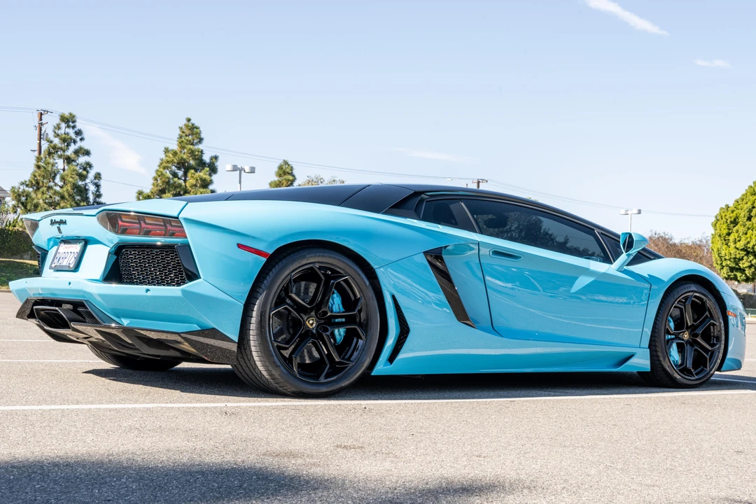 2012 Lamborghini Aventador LP700-4 - Image 4 of 31
