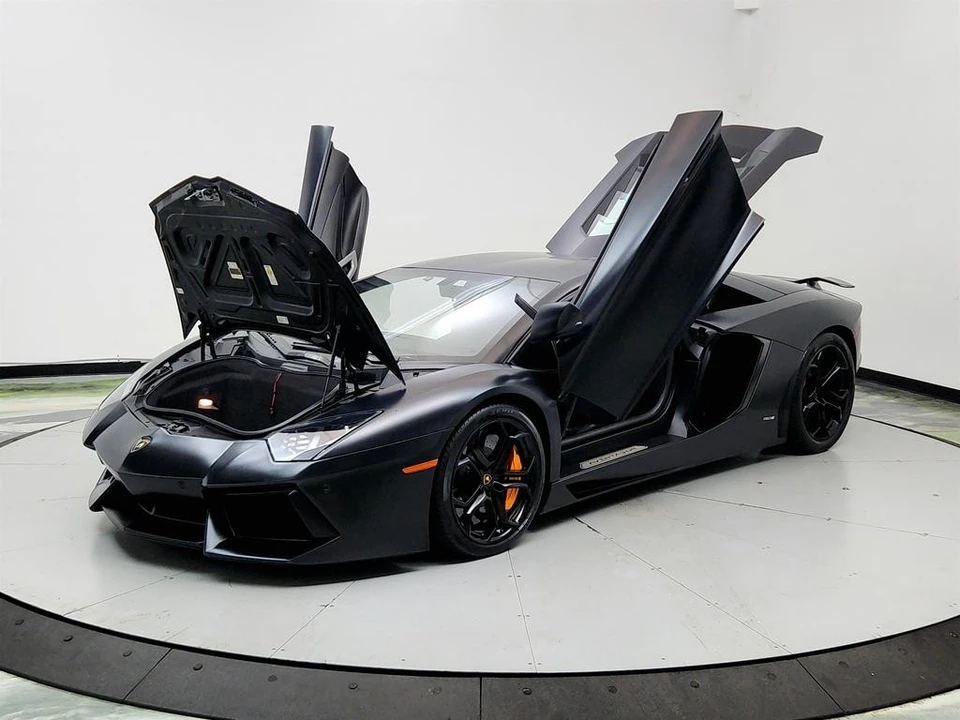 2012 Lamborghini Aventador LP700-4 - Image 9 of 31