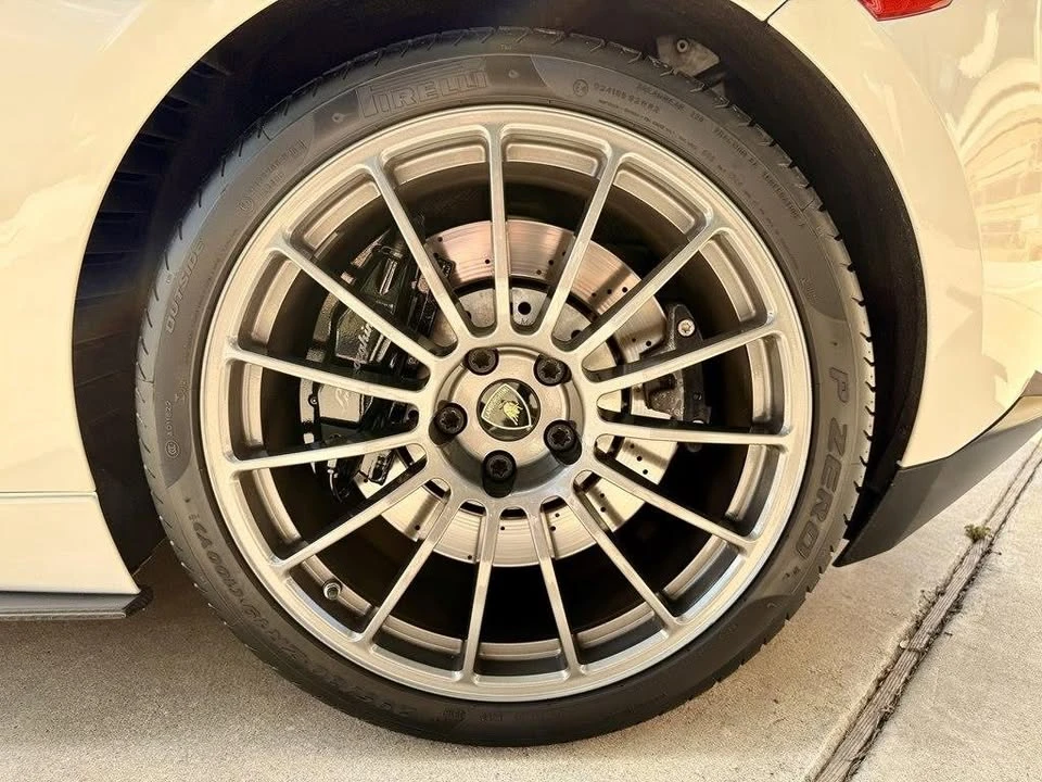 2012 Lamborghini Gallardo - Image 15 of 20