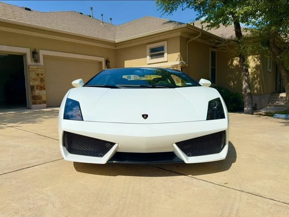 2012 Lamborghini Gallardo - Image 2 of 20