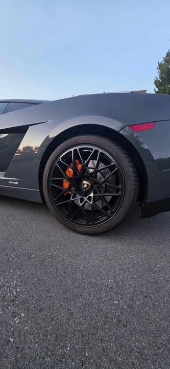 2012 Lamborghini Gallardo - Image 16 of 20