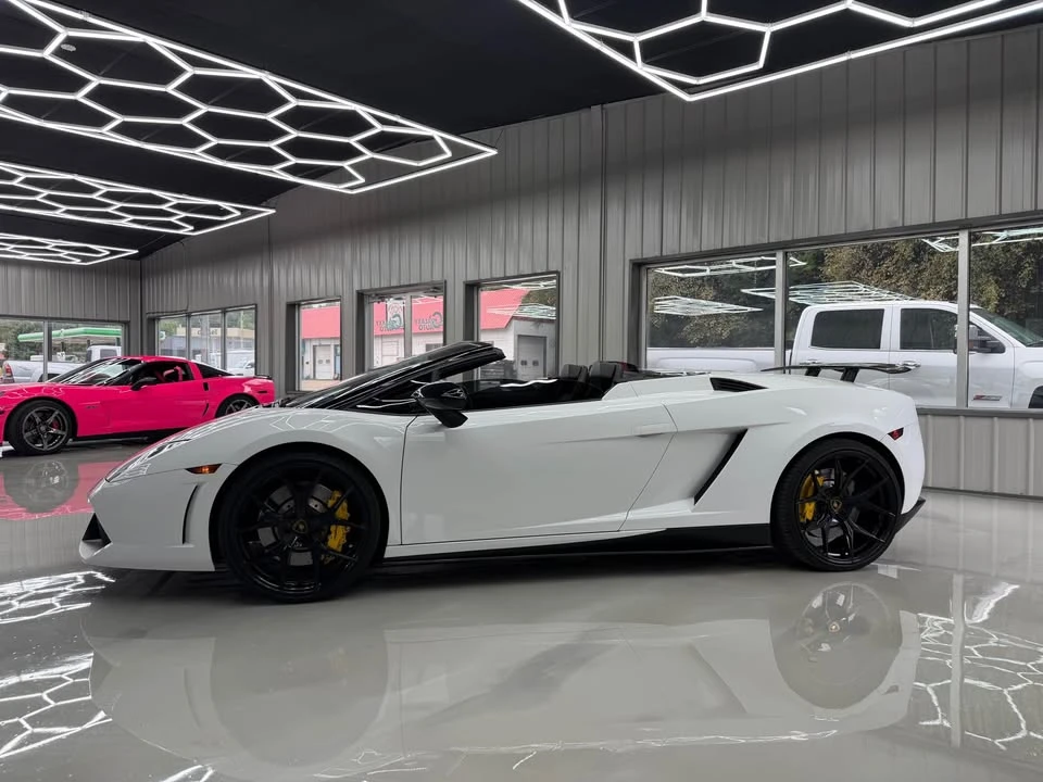 2012 Lamborghini Gallardo LP570-4 Spyder Performante - Image 8 of 20