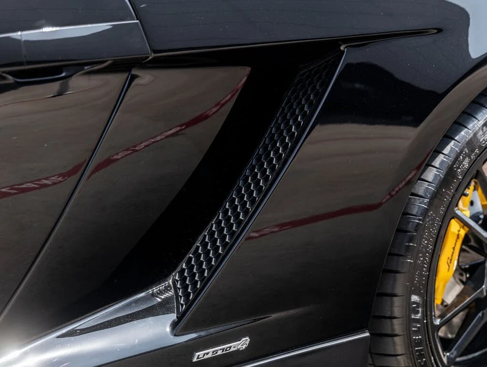 2012 Lamborghini Gallardo LP570-4 Spyder Performante - Image 25 of 31
