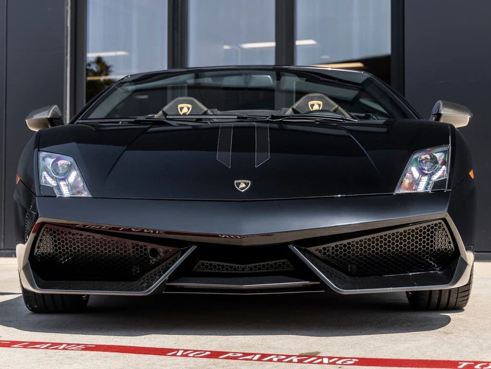 2012 Lamborghini Gallardo LP570-4 Spyder Performante - Image 4 of 31