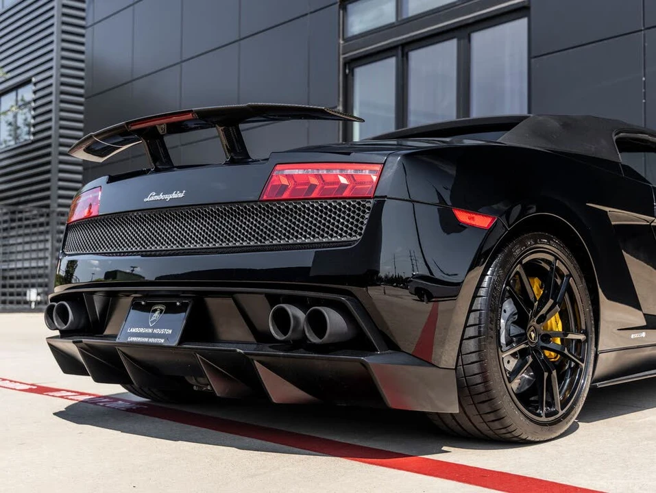 2012 Lamborghini Gallardo LP570-4 Spyder Performante - Image 12 of 31