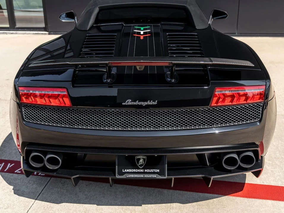 2012 Lamborghini Gallardo LP570-4 Spyder Performante - Image 16 of 31
