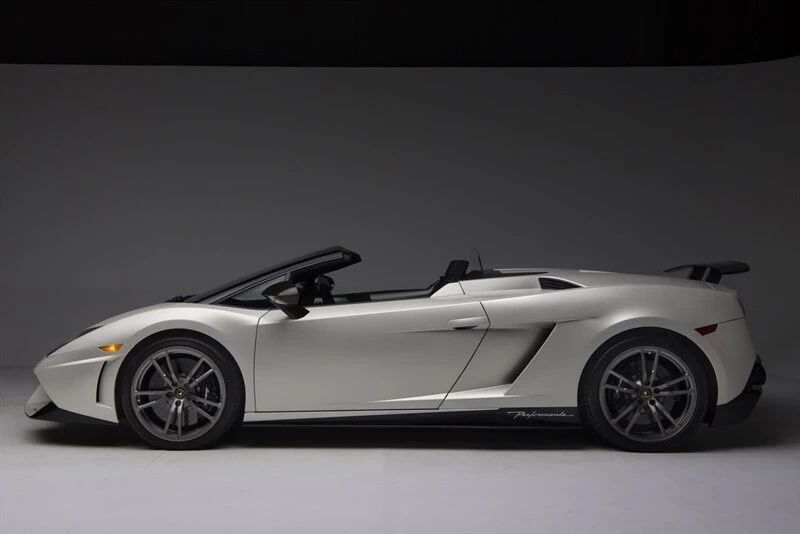 2012 Lamborghini Gallardo LP570-4 Spyder Performante - Image 5 of 21