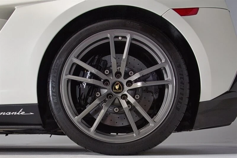 2012 Lamborghini Gallardo LP570-4 Spyder Performante - Image 10 of 21