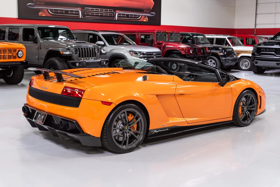 2012 Lamborghini Gallardo LP570-4 Spyder Performante - Image 10 of 31