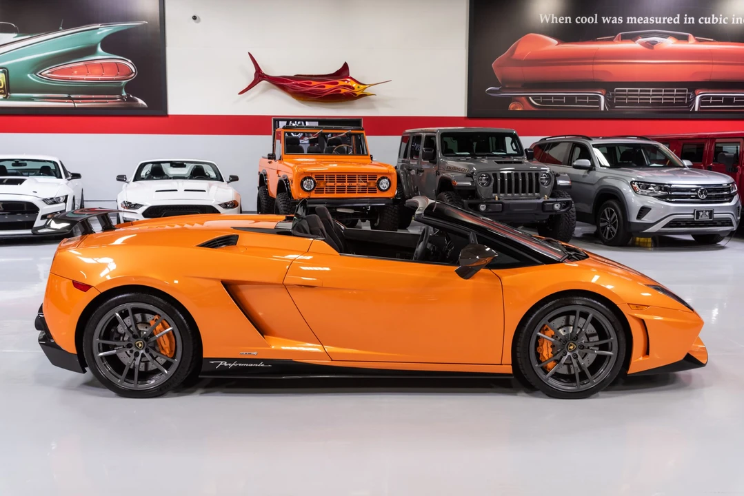 2012 Lamborghini Gallardo LP570-4 Spyder Performante - Image 11 of 31