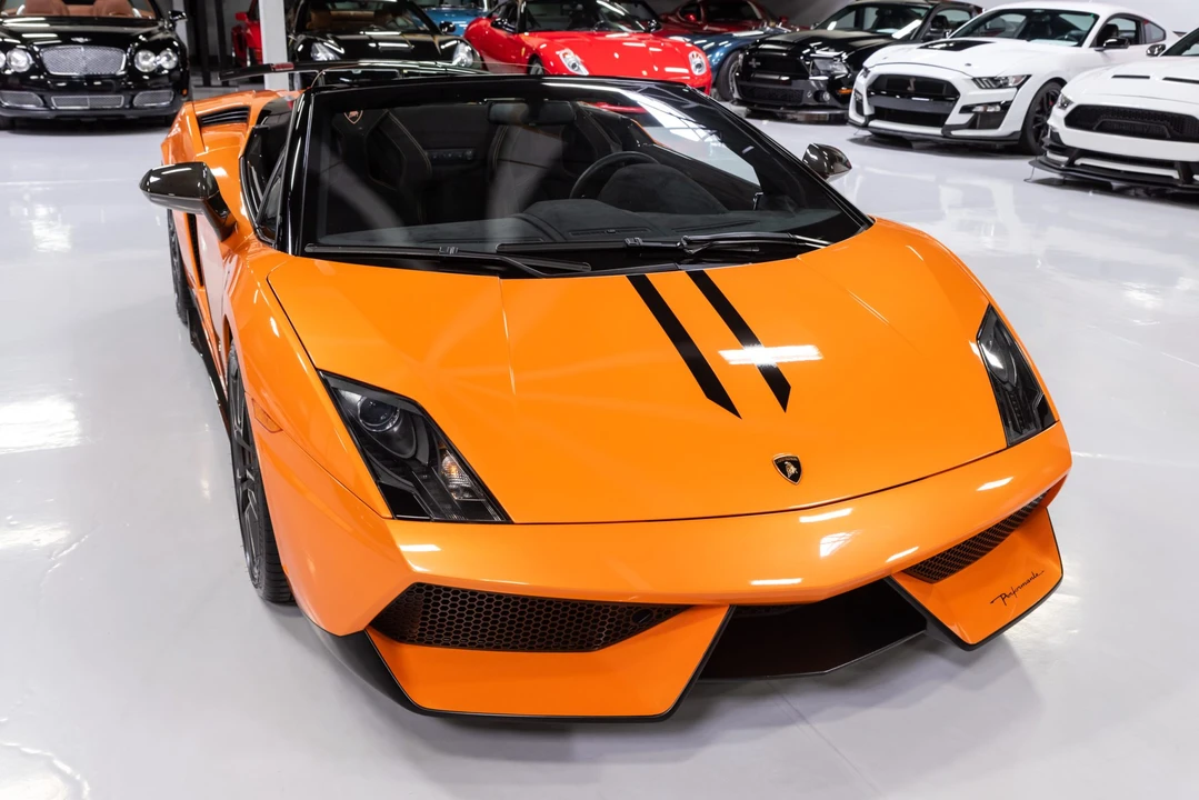 2012 Lamborghini Gallardo LP570-4 Spyder Performante - Image 14 of 31