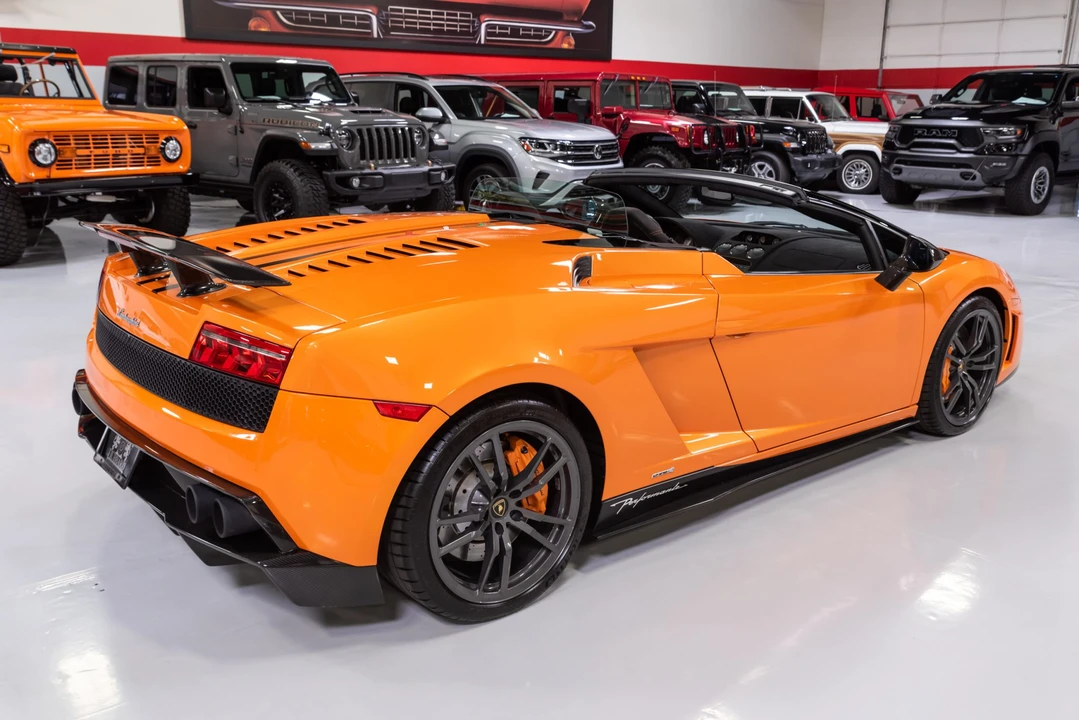 2012 Lamborghini Gallardo LP570-4 Spyder Performante - Image 9 of 31