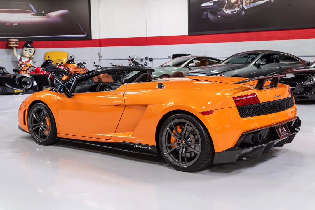 2012 Lamborghini Gallardo LP570-4 Spyder Performante - Image 4 of 31