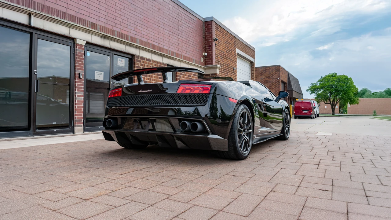 2012 Lamborghini Gallardo LP570-4 Spyder Performante - Image 5 of 31