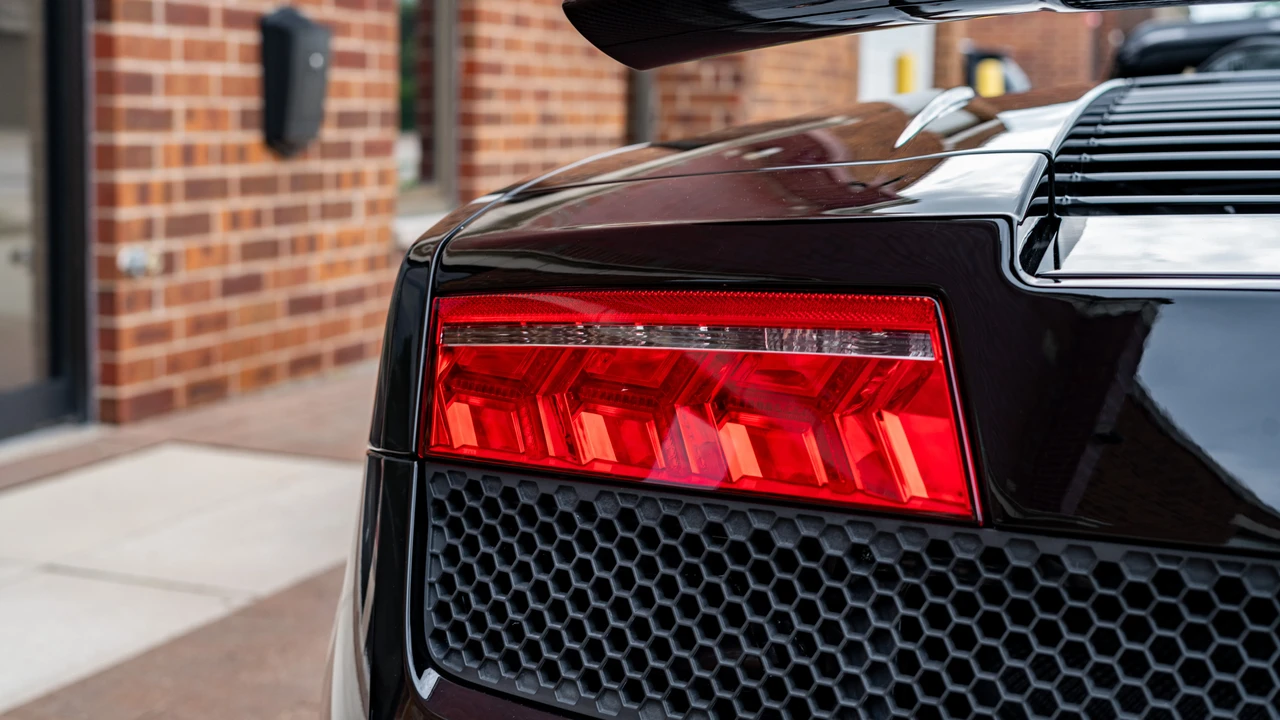 2012 Lamborghini Gallardo LP570-4 Spyder Performante - Image 18 of 31