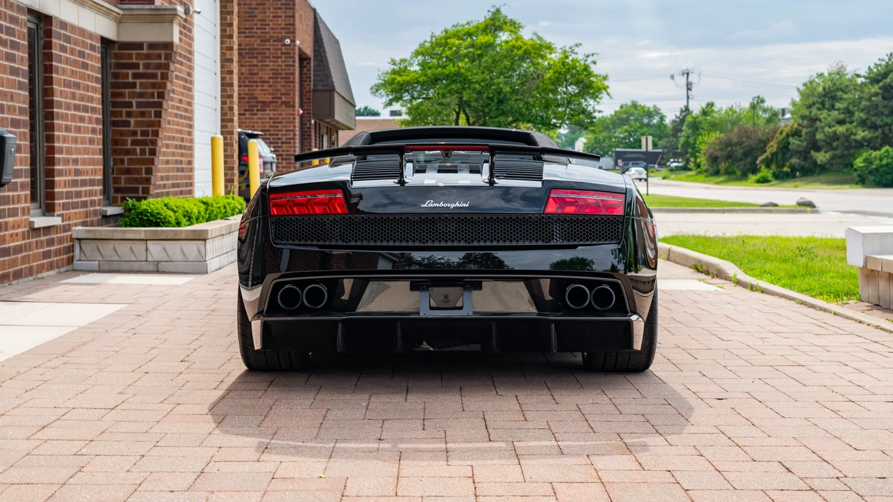 2012 Lamborghini Gallardo LP570-4 Spyder Performante - Image 14 of 31