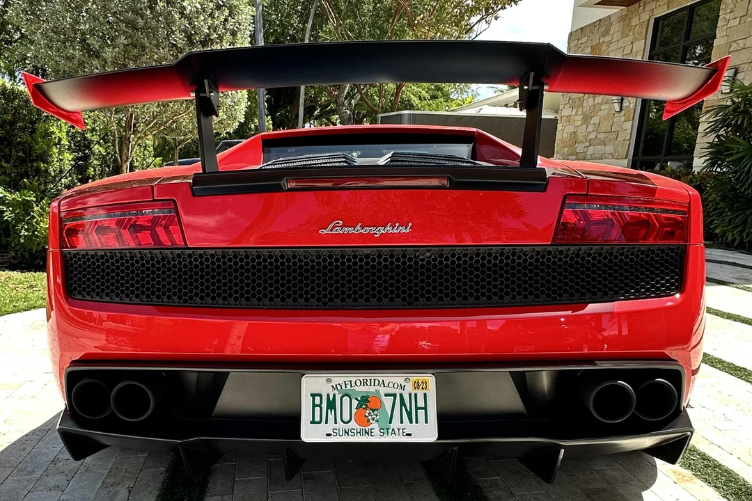2012 Lamborghini Gallardo LP570-4 Super Trofeo Stradale - Image 5 of 31