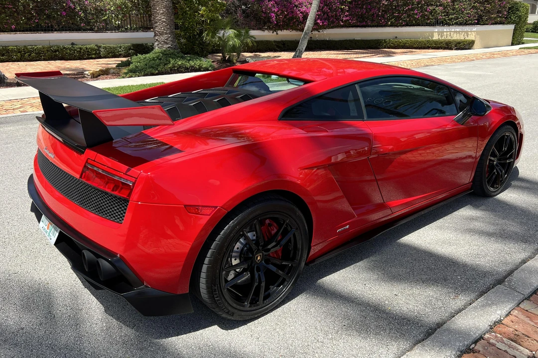 2012 Lamborghini Gallardo LP570-4 Super Trofeo Stradale - Image 4 of 31