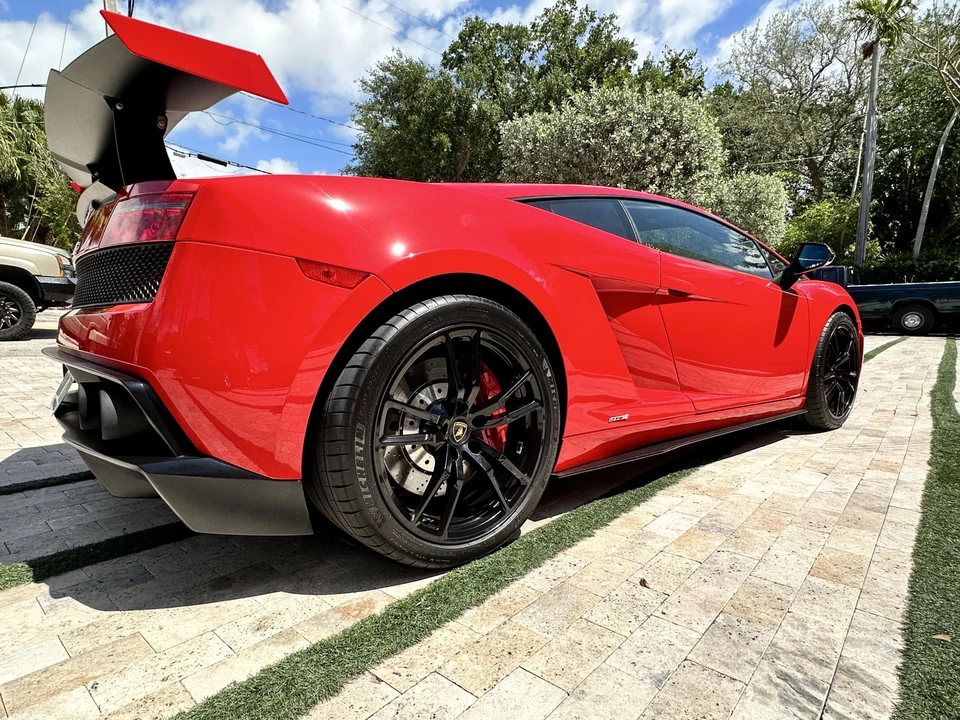 2012 Lamborghini Gallardo LP570-4 Super Trofeo Stradale - Image 19 of 31