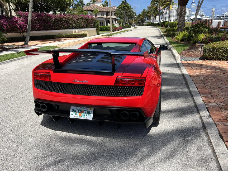 2012 Lamborghini Gallardo LP570-4 Super Trofeo Stradale - Image 17 of 31