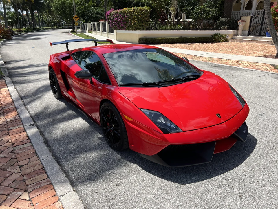 2012 Lamborghini Gallardo LP570-4 Super Trofeo Stradale - Image 24 of 31