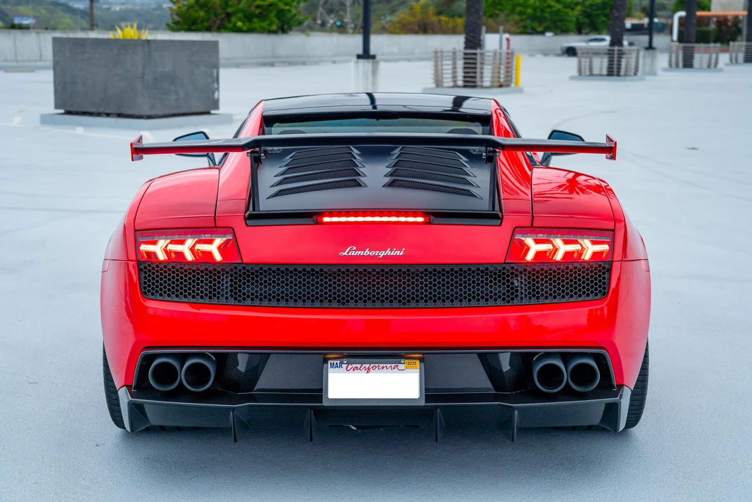 2012 Lamborghini Gallardo LP570-4 Super Trofeo Stradale - Image 19 of 31
